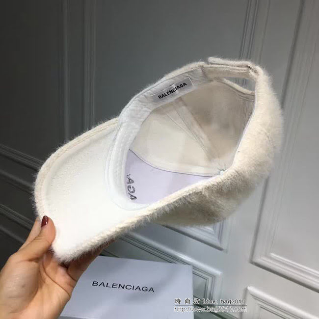 BALENCIAGA巴黎世家 秋冬款水貂絨鴨舌帽 男女同款 LLWJ8055